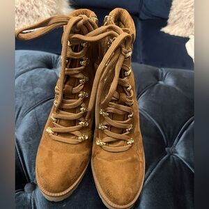 Jennifer Lopez boots